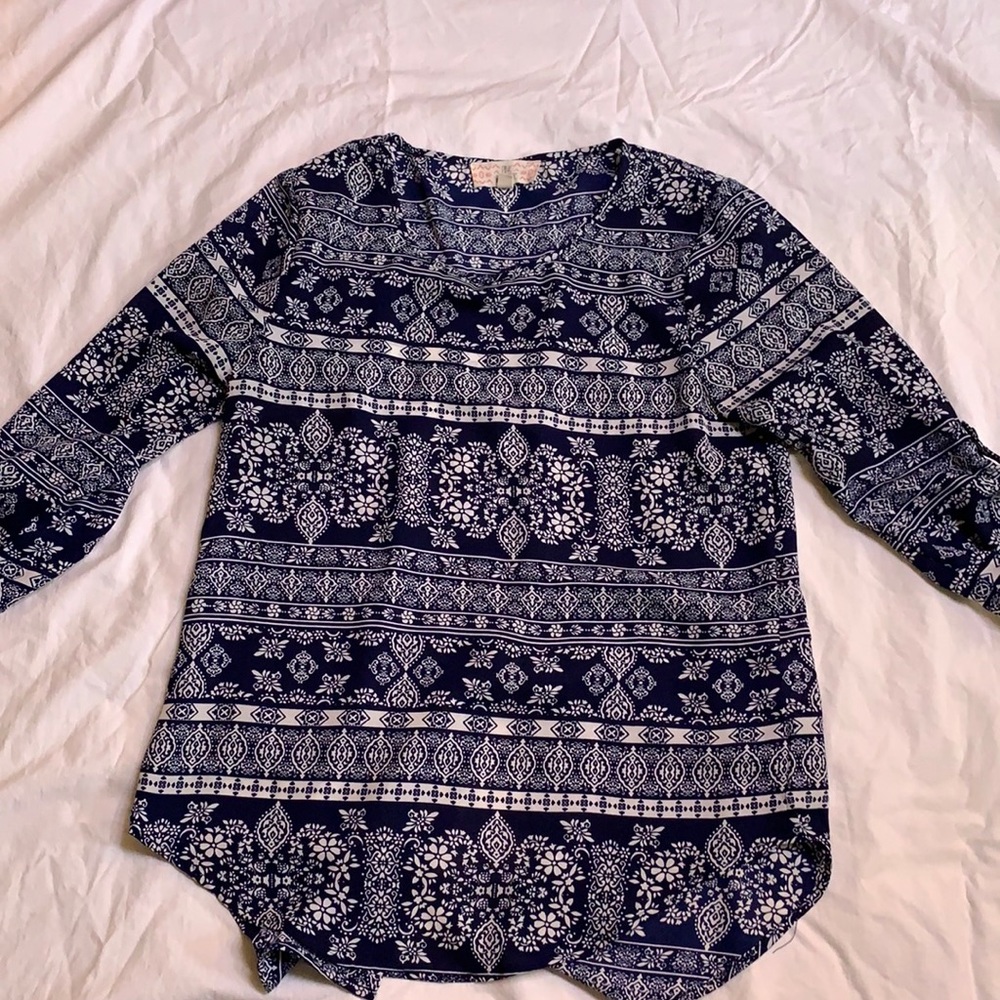 Patterned 3/4 sleeve blouse